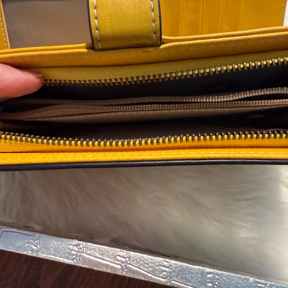 Yellow Women's Leather Wallet with Floral button - Picture 9 of 9
